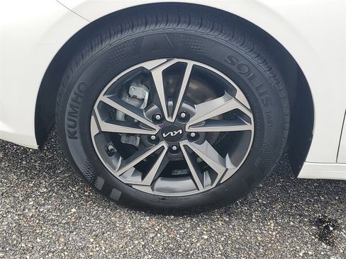 Used 2023 Kia Forte LXS image 29