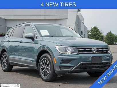 Used 2020 Volkswagen Tiguan SE w/ Panoramic Sunroof Package