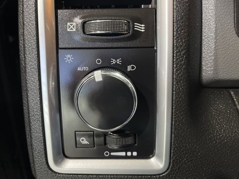 Used 2019 RAM 1500 Classic SLT image 24