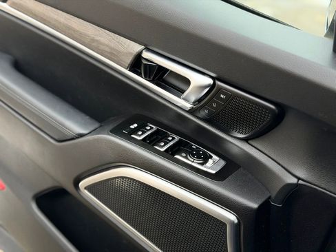 Used 2020 Kia Telluride SX w/ SX Prestige Package image 20