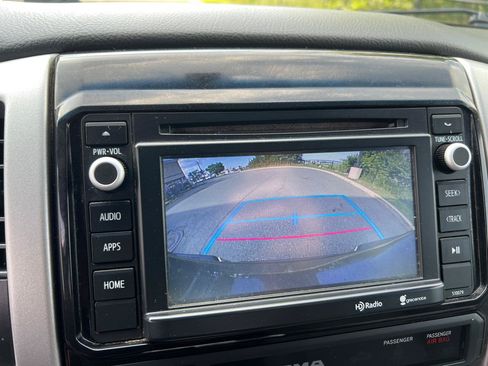 Used 2015 Toyota Tacoma 4x4 Double Cab w/ TRD Off-Road Package image 26