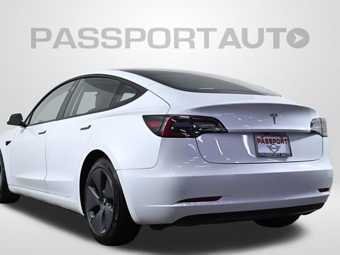 Used 2021 Tesla Model 3 Standard Range Plus image 6
