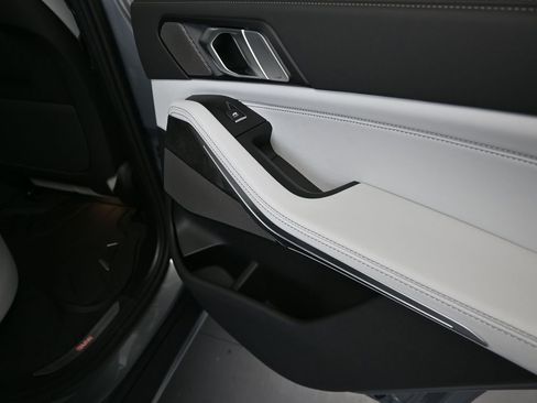 New 2026 BMW X5 sDrive40i RWD image 21