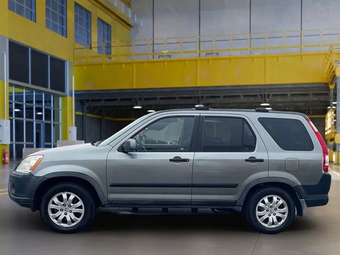 Used 2005 Honda CR-V EX image 1
