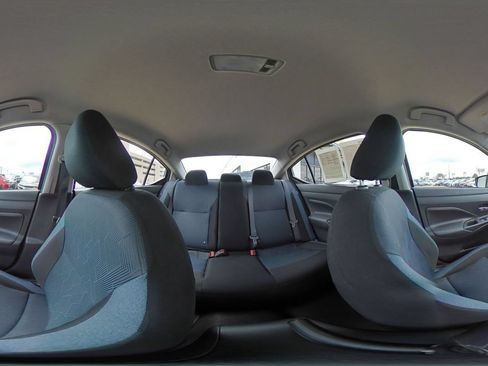 Used 2025 Nissan Versa SV FWD image 40