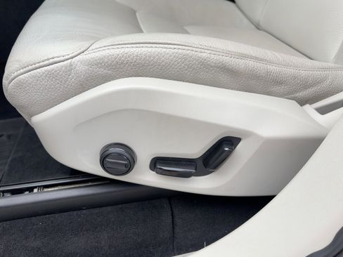 Used 2024 Volvo XC90 B6 Plus w/ Protection Package Premier image 13