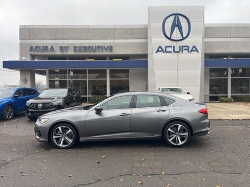 Certified 2025 Acura TLX w/ Technology Package image 41