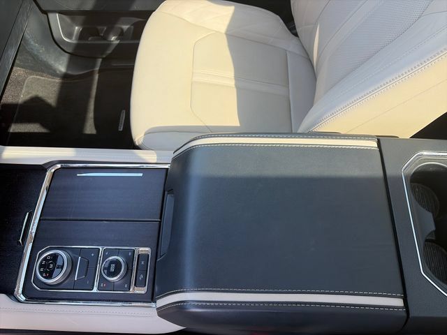 Used 2022 Ford Expedition Max Platinum AWD/4WD image 26