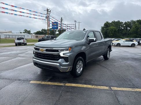 Used 2025 Chevrolet Silverado 1500 LT RWD image 9