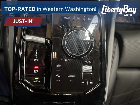 Used 2024 BMW i5 eDrive40i w/ Premium Package image 11