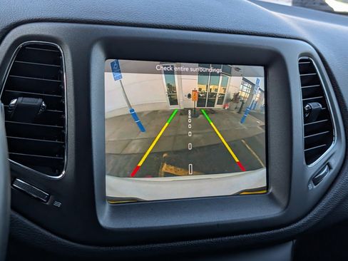 Used 2018 Jeep Compass Trailhawk w/ Cold Weather Group image 27