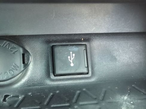 Used 2020 Toyota RAV4 XSE w/ XSE Grade Weather Package AWD/4WD image 21