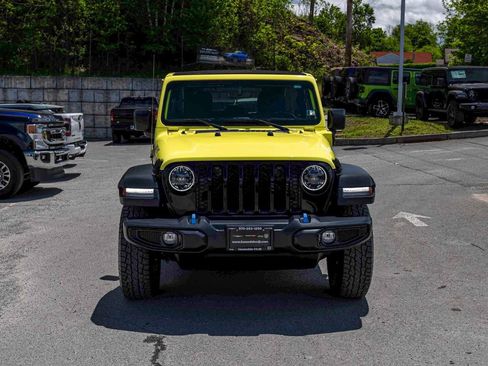 Used 2023 Jeep Wrangler Unlimited w/ Sun & Screen Package AWD/4WD image 2