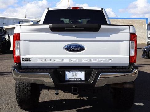 Used 2017 Ford F250 XLT image 4