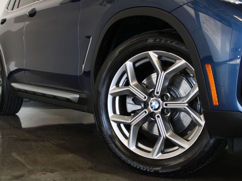 Used 2021 BMW X3 xDrive30i w/ Premium Package image 3