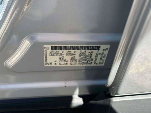 Used 2022 Nissan Rogue SV AWD/4WD image 17