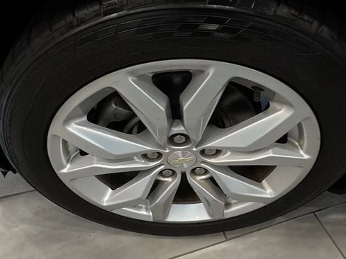 Used 2019 Chevrolet Impala LT FWD image 12
