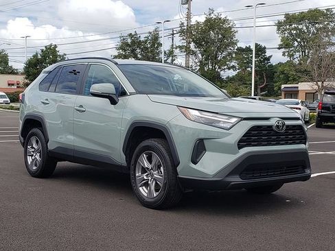 Used 2023 Toyota RAV4 XLE AWD/4WD image 8