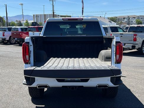 Certified 2025 GMC Sierra 1500 AT4 AWD/4WD image 7