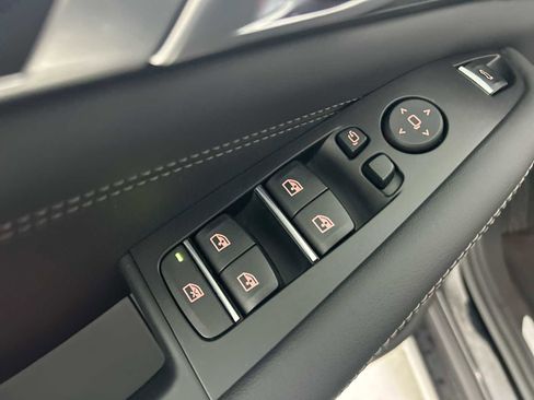 Used 2023 BMW X5 xDrive40i w/ Premium Package image 15