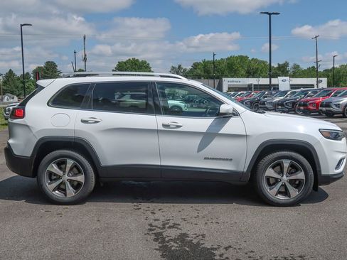 Used 2019 Jeep Cherokee Limited AWD/4WD image 9