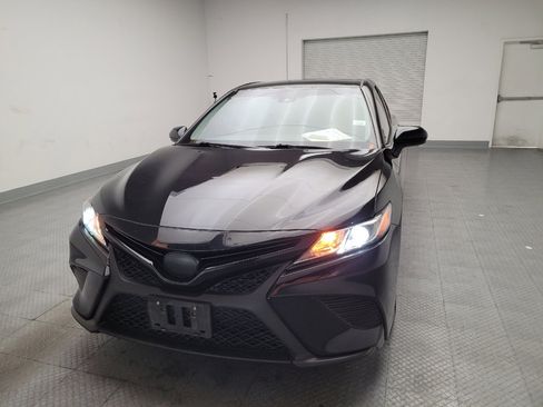 Used 2020 Toyota Camry SE image 15