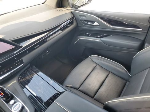 Used 2023 Cadillac Escalade Sport w/ LPO, ONYX Package AWD/4WD image 17