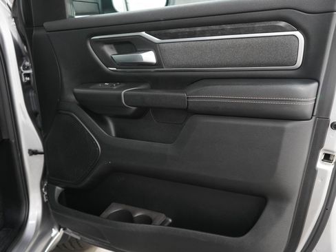 Used 2019 RAM 1500 Big Horn AWD/4WD image 9