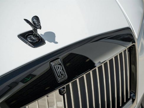 New 2025 Rolls-Royce Spectre Black Badge image 4