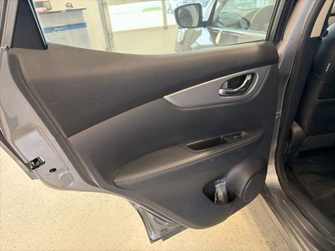 Used 2020 Nissan Rogue Sport SV w/ Technology Package AWD/4WD image 39