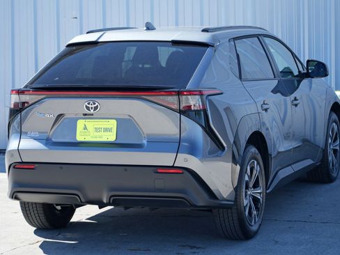 Used 2023 Toyota bZ4X XLE image 50