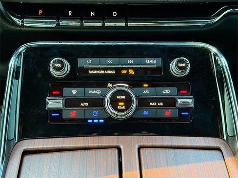 Used 2024 Lincoln Navigator Reserve image 37
