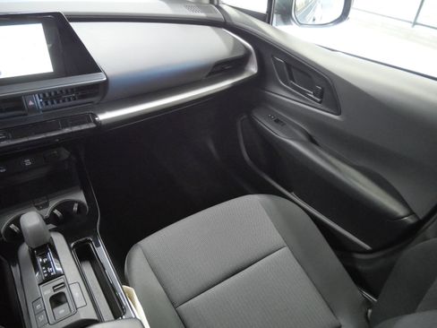 Certified 2025 Toyota Prius LE image 12