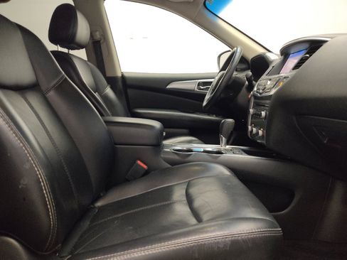 Used 2018 Nissan Pathfinder SL FWD image 21