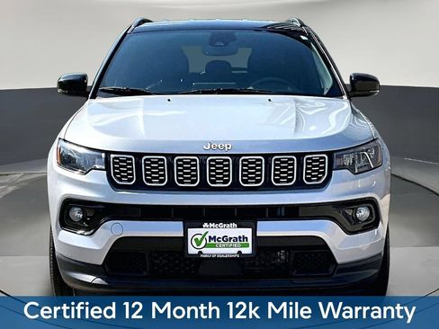 Used 2025 Jeep Compass Limited AWD/4WD image 2