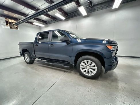 Certified 2022 Chevrolet Silverado 1500 Custom AWD/4WD image 9