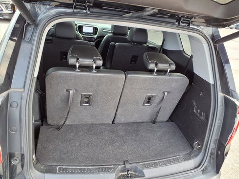 Used 2021 GMC Acadia SLT w/ Preferred Package image 31