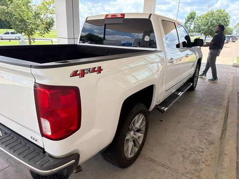 Used 2018 Chevrolet Silverado 1500 LTZ w/ Sport Package AWD/4WD image 4