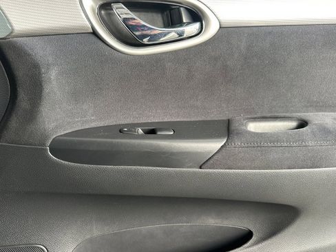 Used 2013 Nissan Sentra SR w/ Driver Pkg image 18