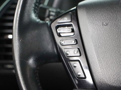 Used 2022 Nissan Armada SL w/ Captain's Chairs Package image 14