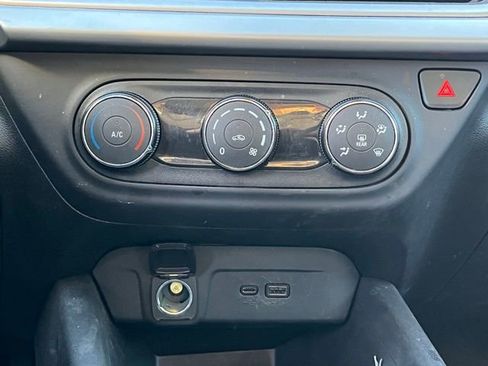 Used 2024 Chevrolet Trax LS image 17