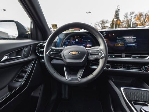 New 2026 Chevrolet Equinox LT w/ LPO, Floor Liner Package image 17