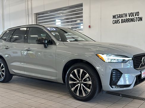 Used 2025 Volvo XC60 B5 Plus AWD/4WD image 3