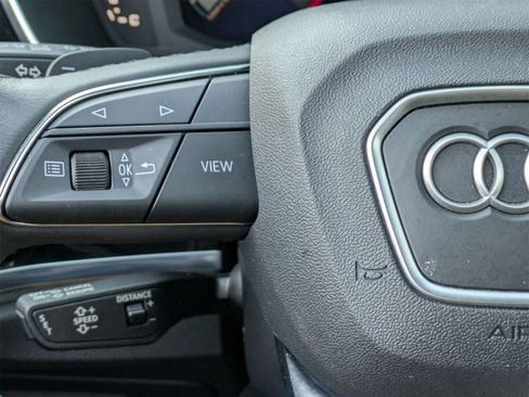 Used 2024 Audi Q3 2.0T Premium w/ Convenience Package image 10