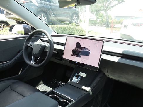 Used 2025 Tesla Model 3 Long Range RWD image 24