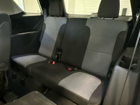 Used 2018 Chevrolet Traverse LT image 33