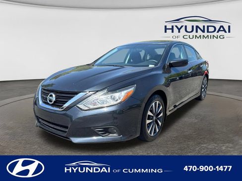 Used 2017 Nissan Altima 2.5 SV FWD image 3