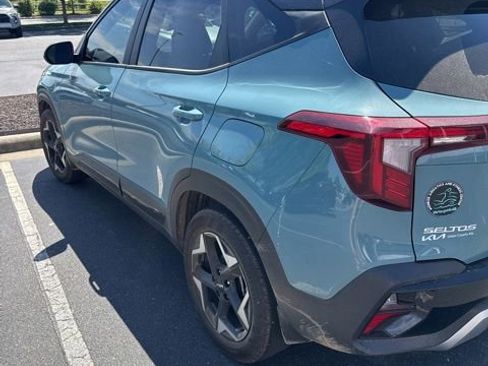 Used 2025 Kia Seltos S image 4