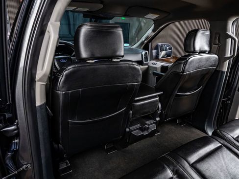 Used 2019 Ford F150 XLT image 30