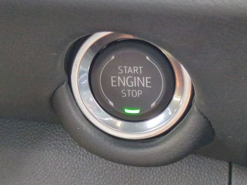 Used 2025 Chevrolet Tahoe LT AWD/4WD image 35